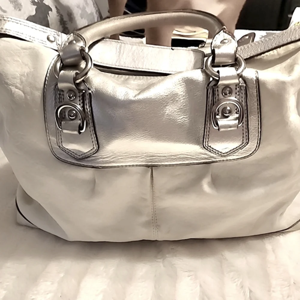 COACH authentic Slouch purse